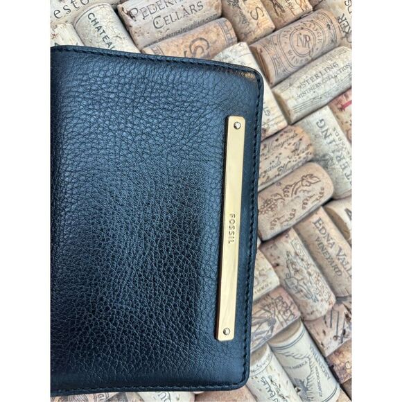 Fossil black pebbled leather bifold wallet with gold-tone details - Picture 9 of 16